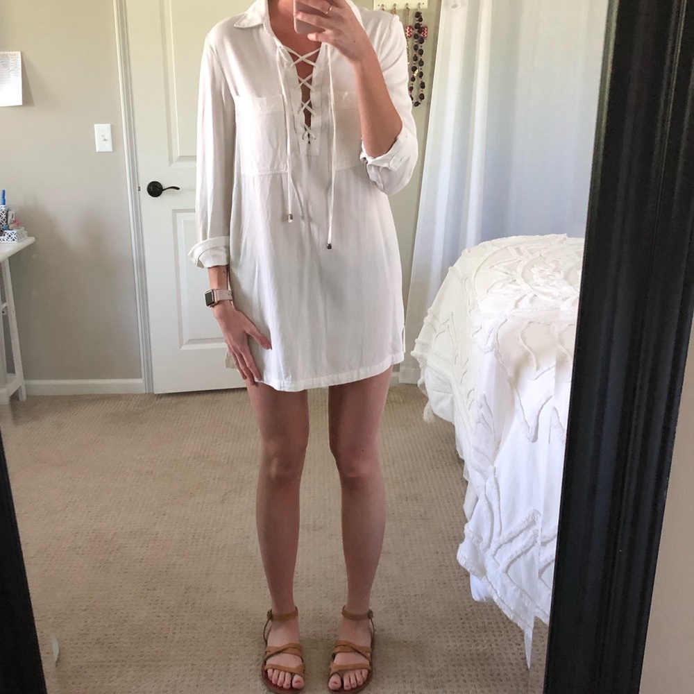 Never worn Lulu’s White Summer Dress